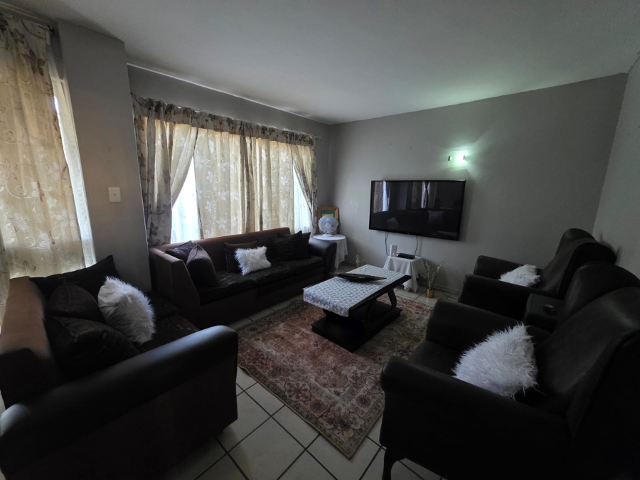 2 Bedroom Property for Sale in Sasolburg Ext 2 Free State